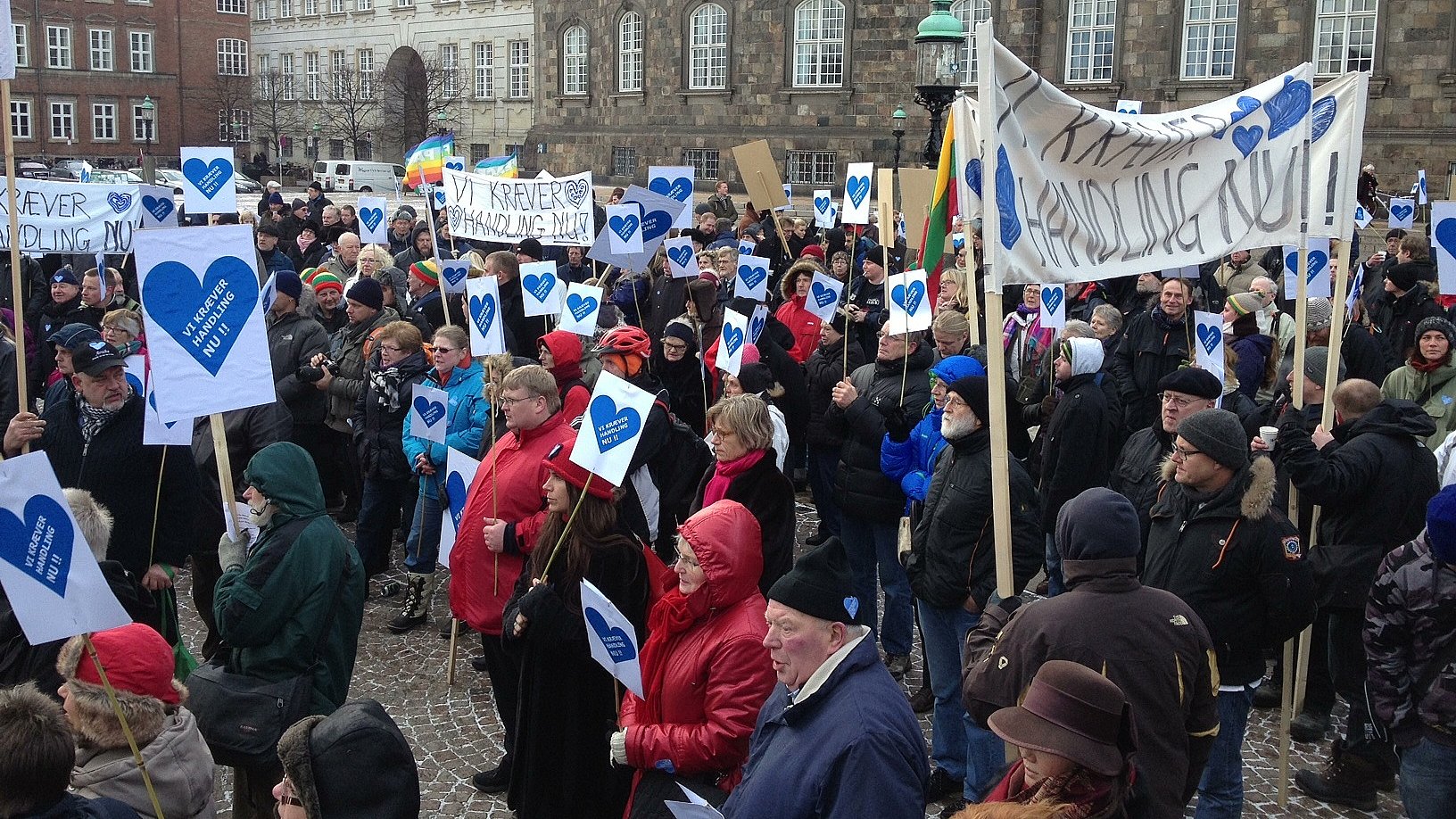 Stor Demonstration Til Folketingets åbning | TV 2 Fyn