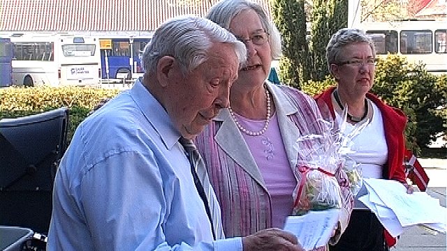90-årig gør livet for dagplejere i Kerteminde | TV2 Fyn