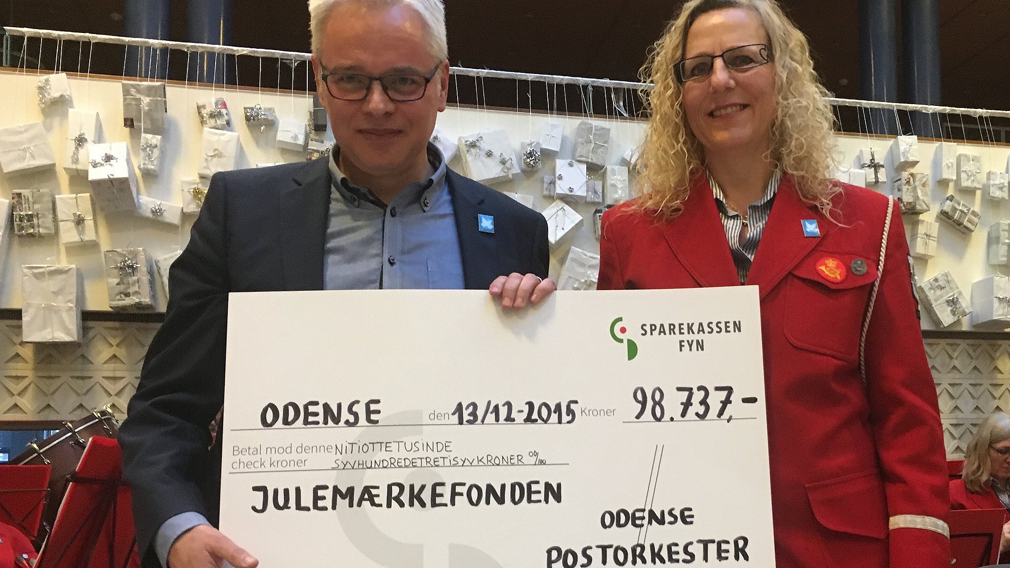 Det Spiller For Postorkestret n Million Kroner Til Julem rkehjem TV 
