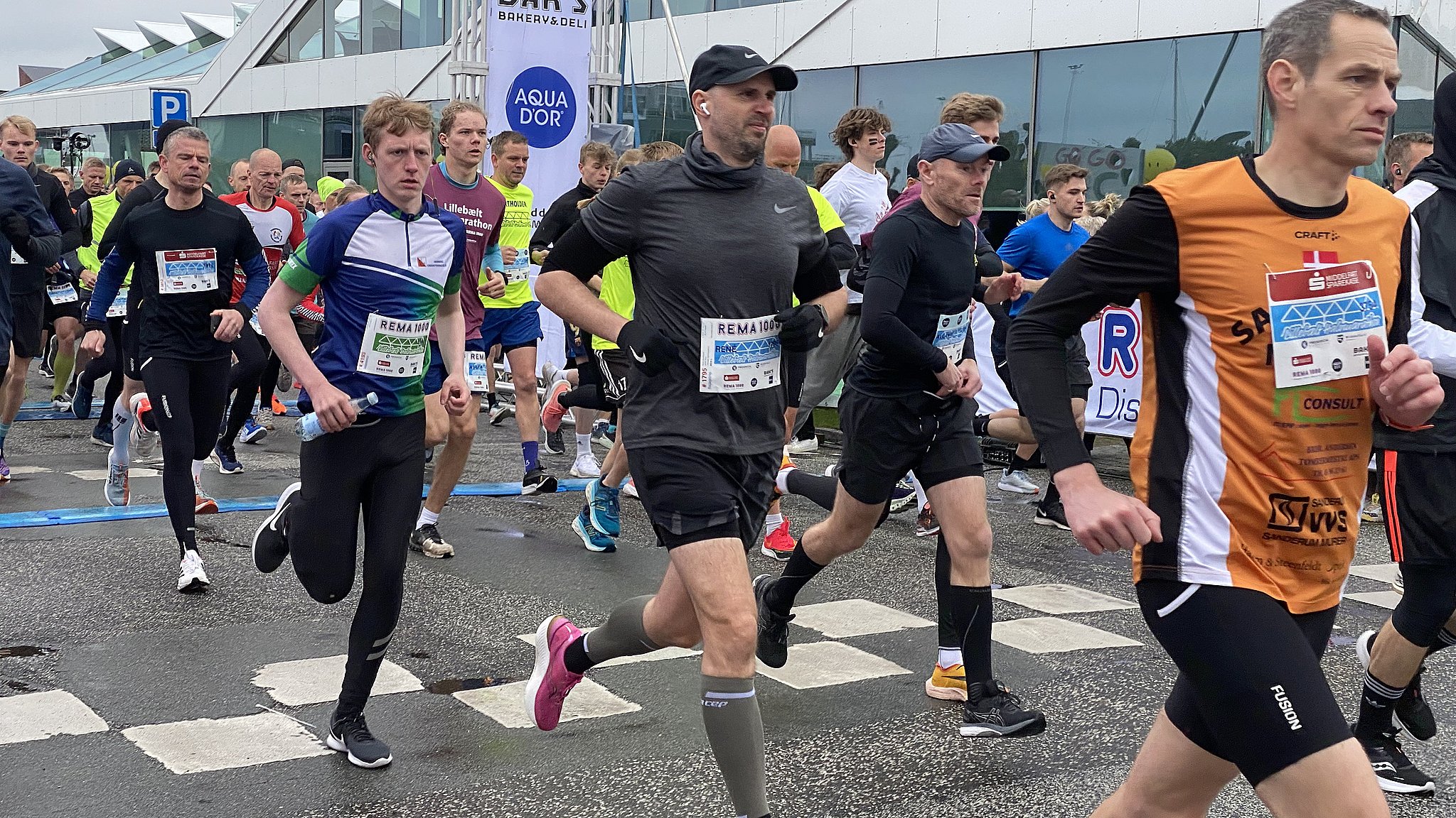 Se billeder fra startlinjen ved Lillebælt Halvmarathon TV 2 Fyn