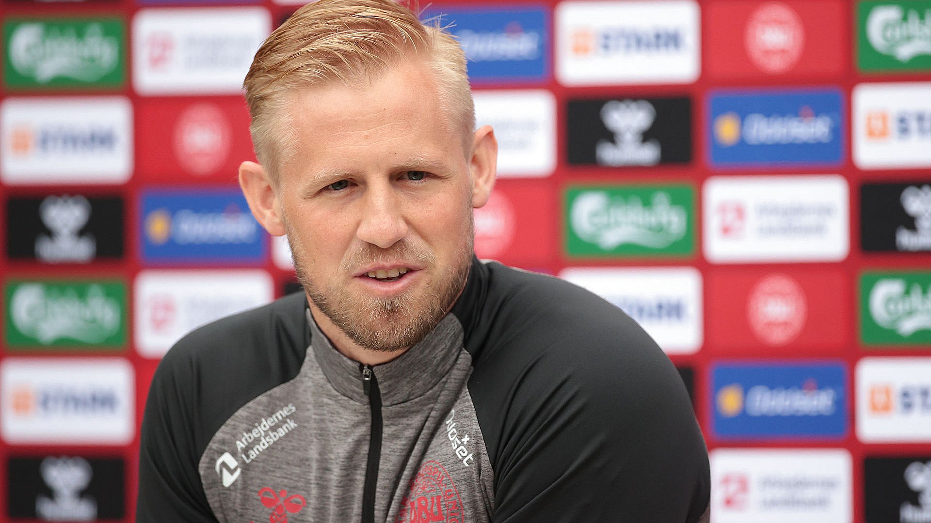 Kasper Schmeichel Dejligt At Se Eriksen Pa Hospitalet Tv2 Fyn