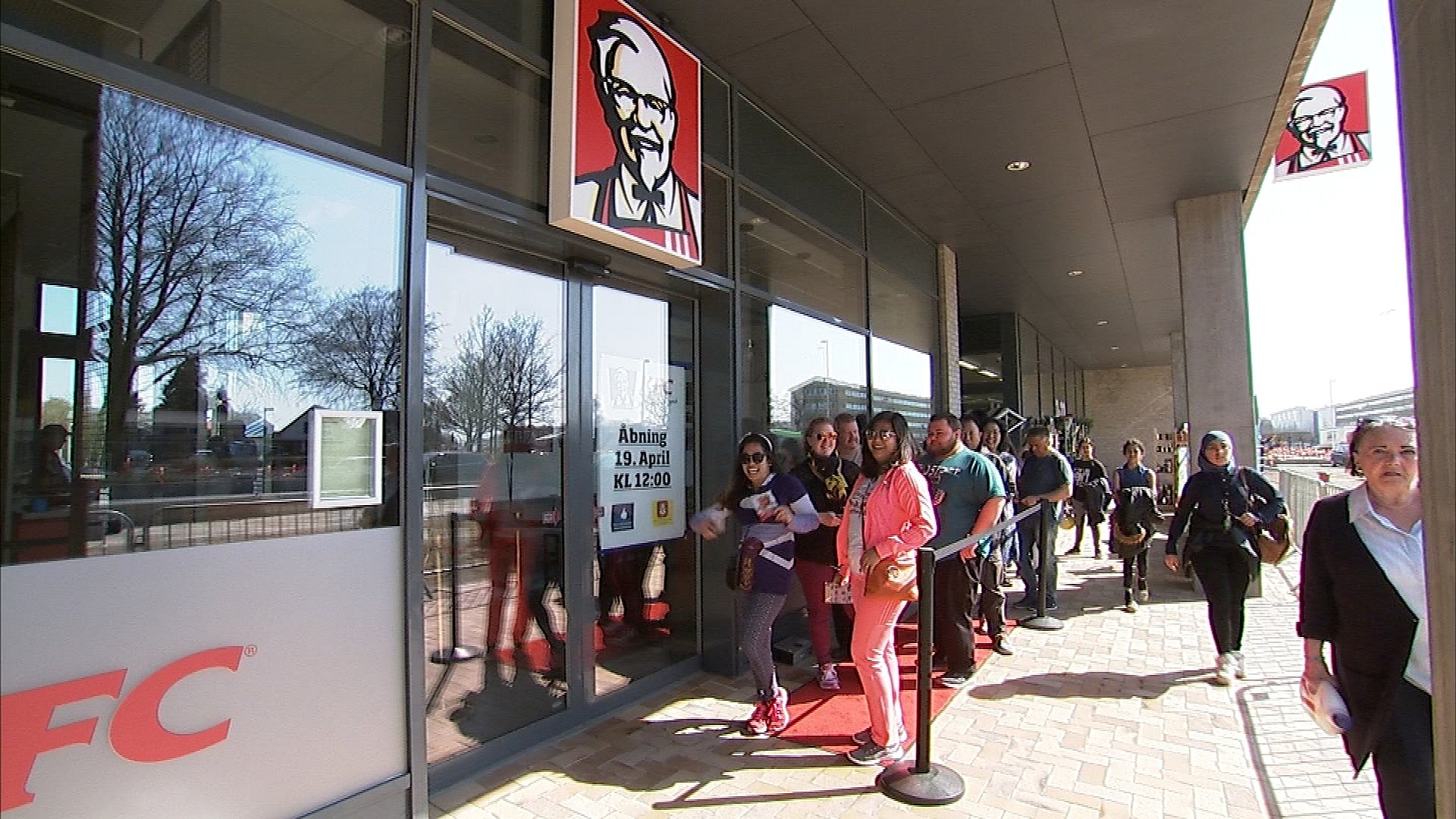 Gæsterne Stod I Kø Amerikansk Fastfood Gigant Er åbnet I Odense Tv 2 Fyn 