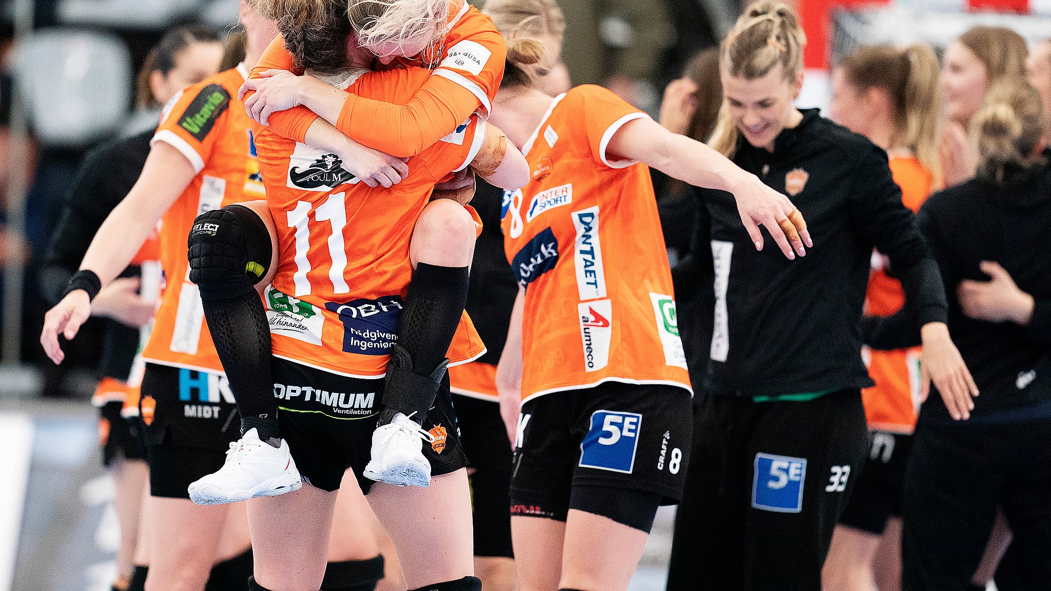 Efter sejr over Odense Håndbold er halvvejs til DMtrofæet TV