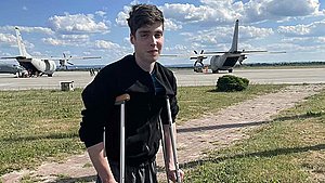 Kirurger fra Odense reddede benet på 18-årigt ukrainsk skudoffer